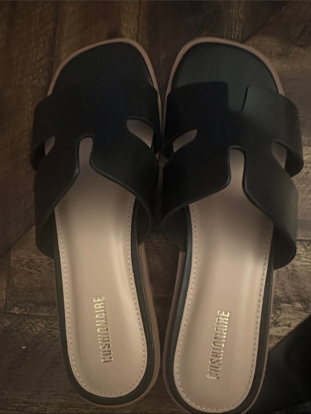 Cushionaire Black Leather Women’s Slide Sandals
